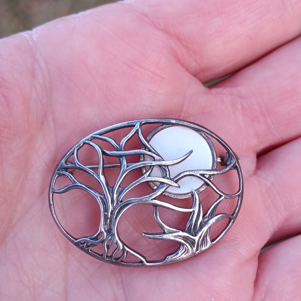 VTG JEZLAINE STERLING MOTHER OF PEARL"WINTER MOON" BROOCH